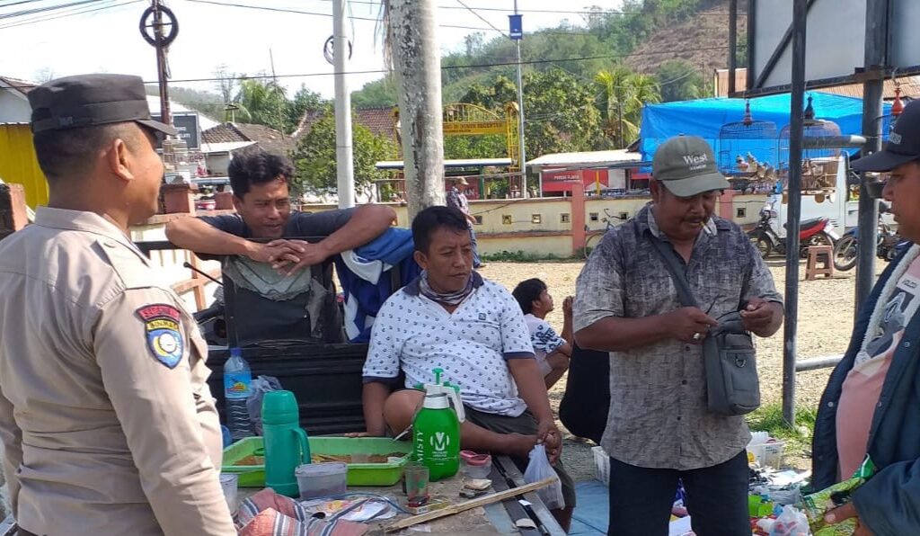 Cooling Sistem Polres Lombok Barat, Komunitas Pasar Kediri Dilibatkan Jaga Pilkada Damai