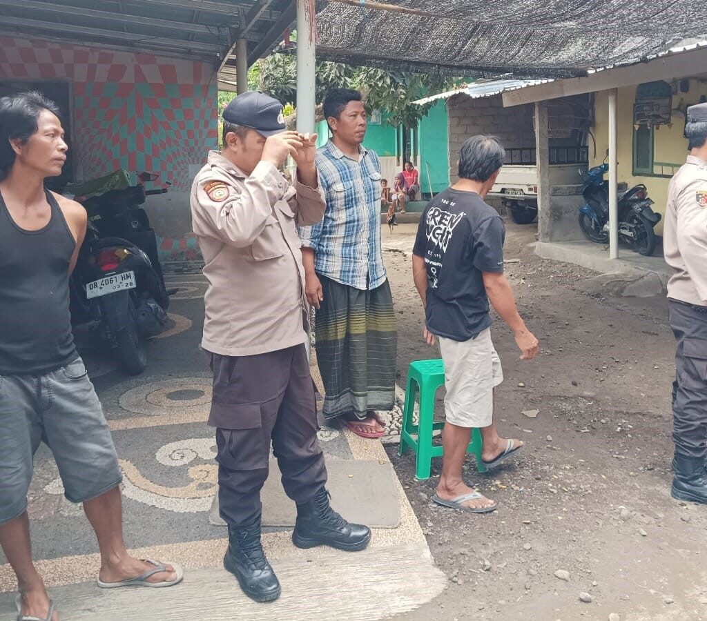 Edukasi Kamtibmas di Dusun Pedek Anyar Polsek Kuripan Siap Amankan Pemilukada 2024