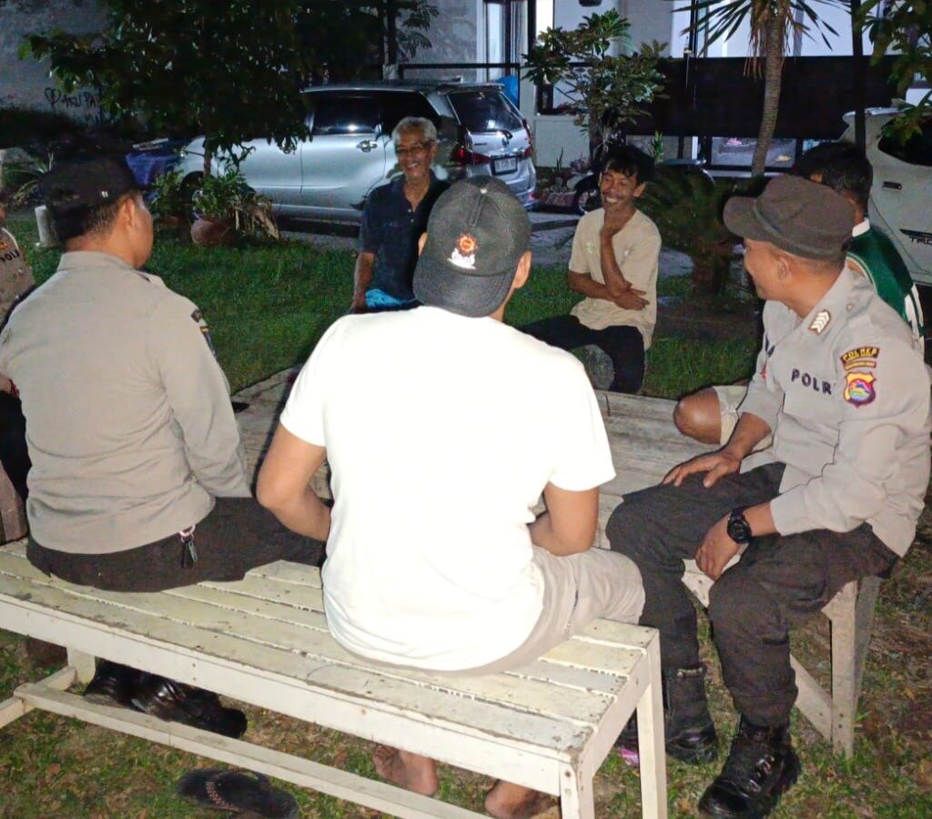 Giat Patroli Dialogis Polsek Kediri Ciptakan Lingkungan Aman di Desa Rumak