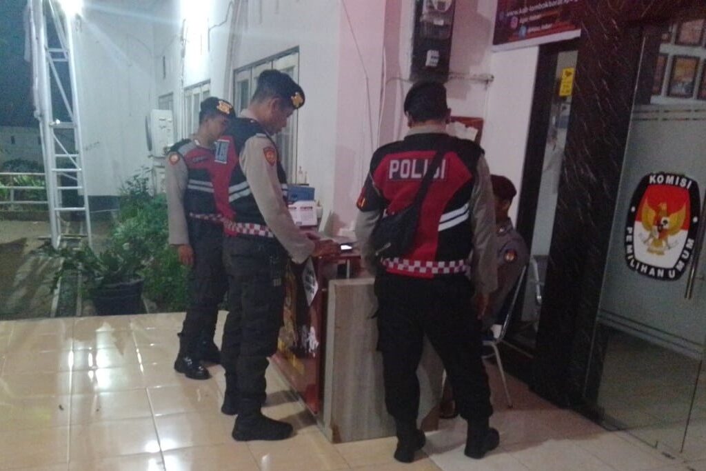 Operasi Mantap Praja 2024: Polres Lombok Barat Jaga Keamanan Pemilukada