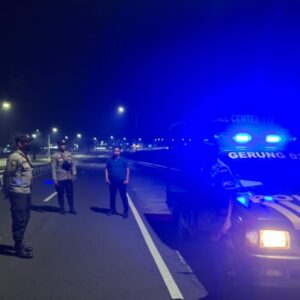 Patroli Rutin Polsek Gerung Antisipasi Kejahatan dan Kecelakaan di Bypass