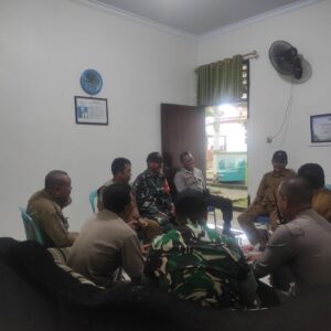 Koordinasi Forkopimcam Kediri & Pemdes Banyumulek Atasi Cuaca Ekstrem