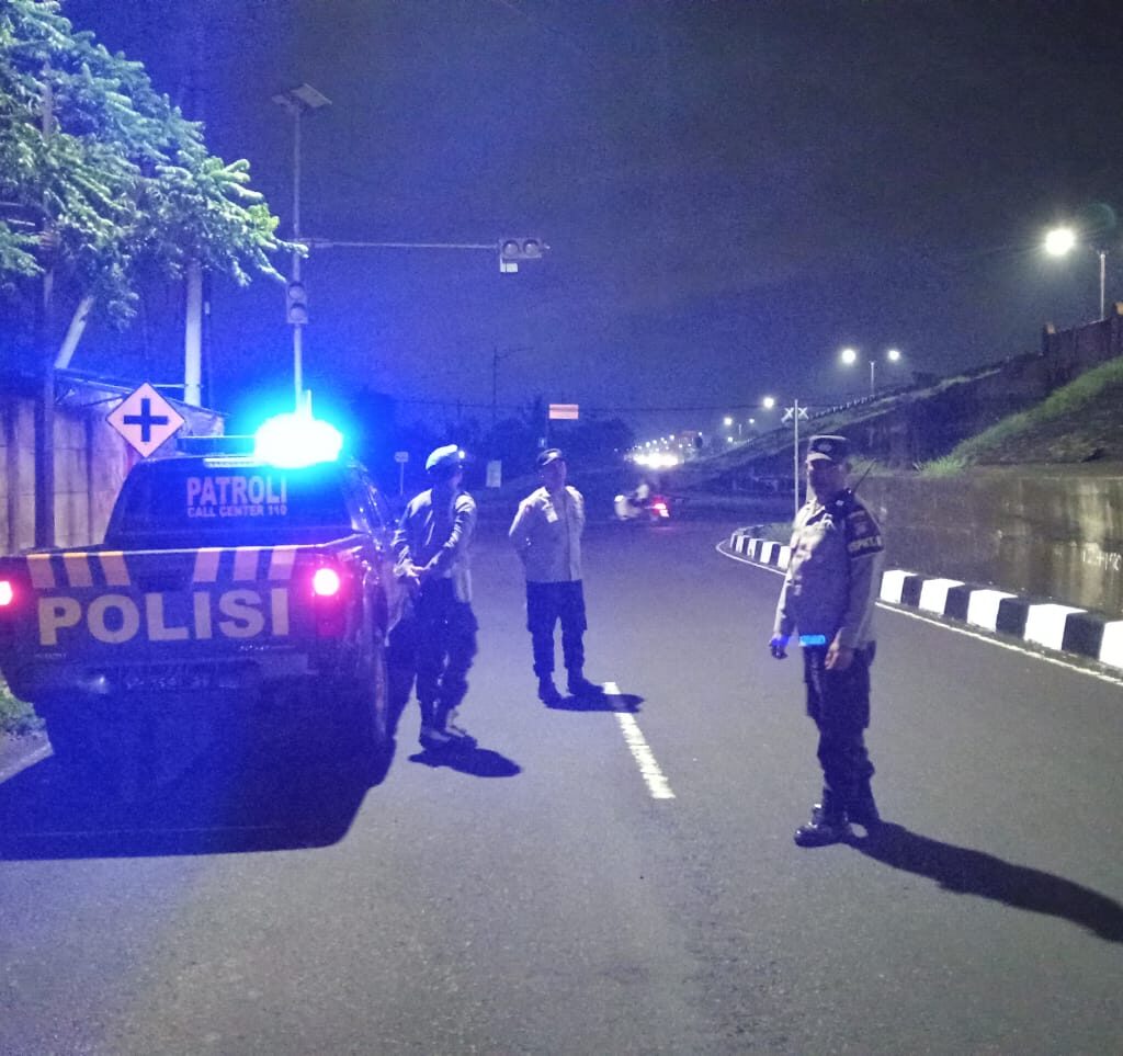 Patroli Polsek Gerung di Bypass Lombok Barat, Jaga Keamanan Malam Hari