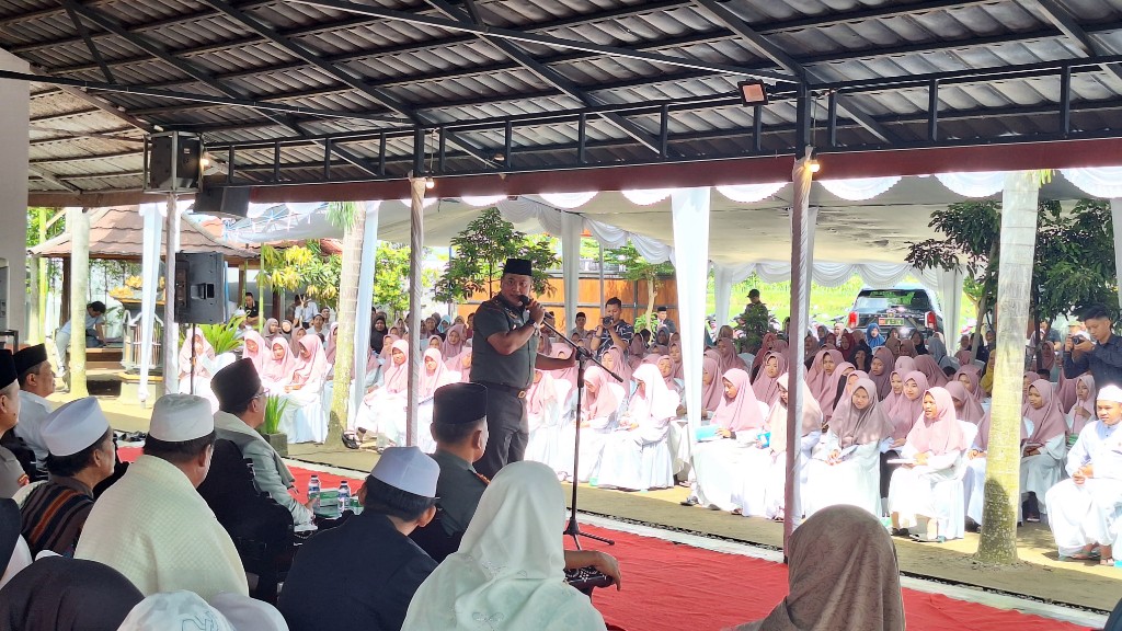 Brigjen TNI Agus Bhakti Motivasi Santri Jaga NKRI