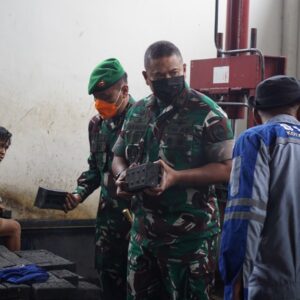 TPST Sandubaya Mataram Olah Sampah Jadi Batako dan Pupuk