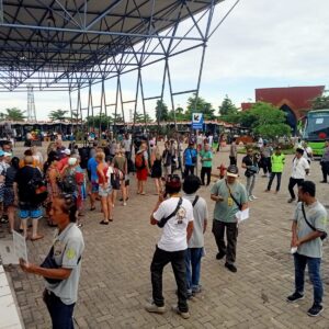 Pesona Lombok Kembali Pikat Kapal Pesiar Raksasa: Sambutan Meriah untuk Celebrity Millennium