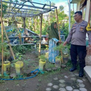 Polisi & Warga Bersinergi! Ketahanan Pangan di Senggigi Makin Kuat