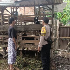 Bhabinkamtibmas Giri Tembesi Sambangi Warga, Edukasi Ketahanan Pangan