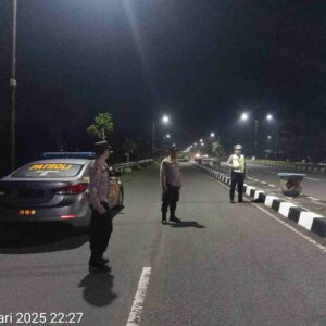 Jelang Tengah Malam, Polsek Kediri ‘Sapu Bersih’ Bypass BIL 2 dari Aksi Kejahatan