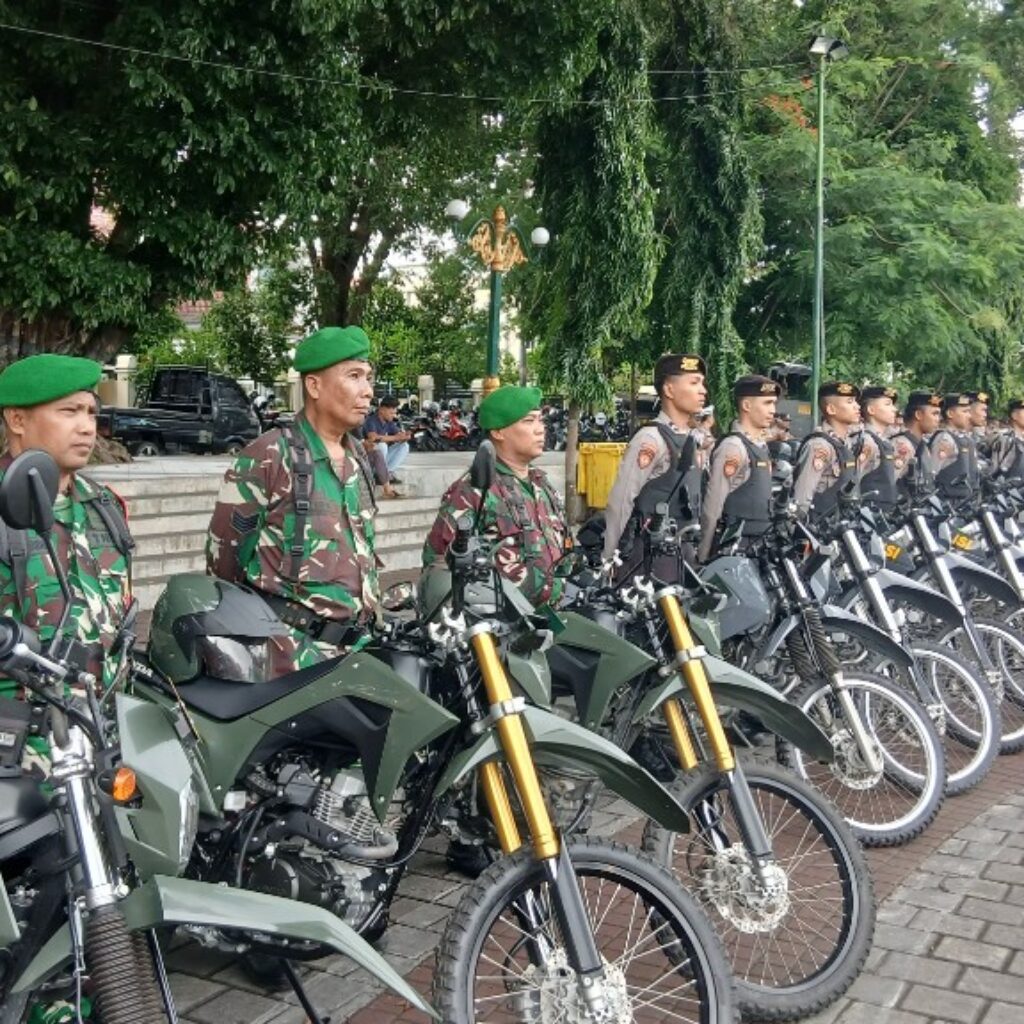Apel Gabungan TNI-Polri dan Pemkot Mataram Jelang Malam Takbiran