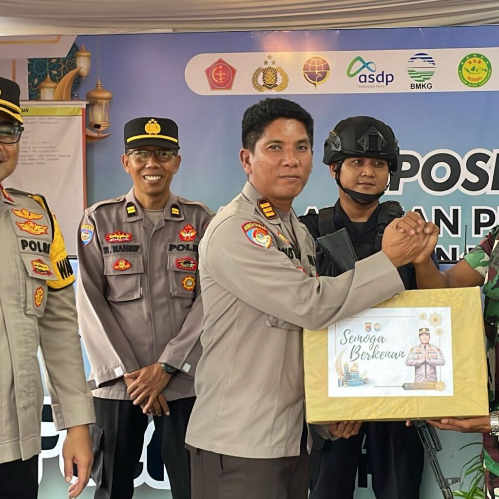 Pantau Arus Mudik, Waka Polres Lombok Barat Sambangi Posko Lembar
