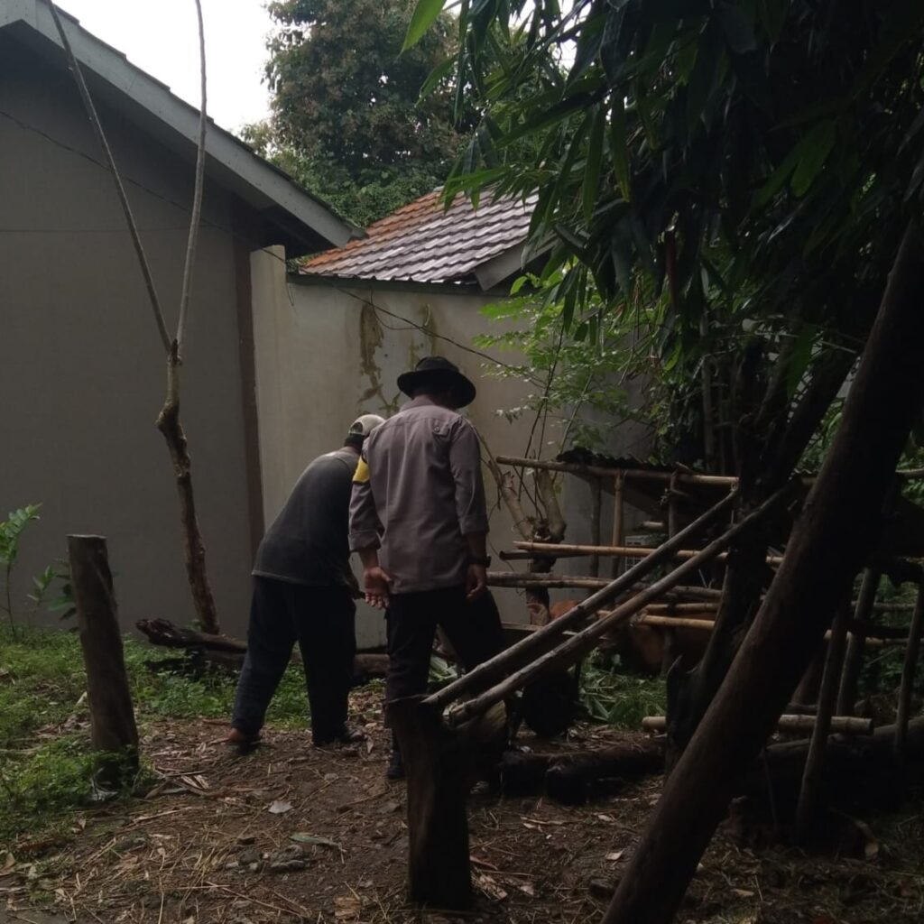 Bhabinkamtibmas Dorong Warga Manfaatkan Lahan Pekarangan, Begini Respons Mereka