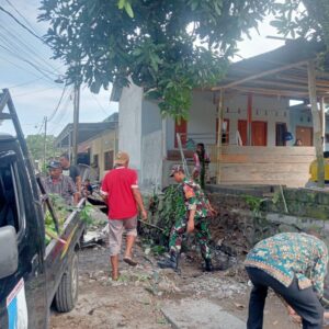 Bak Sampah Dibongkar, Warga Langko Bergerak Demi Lingkungan