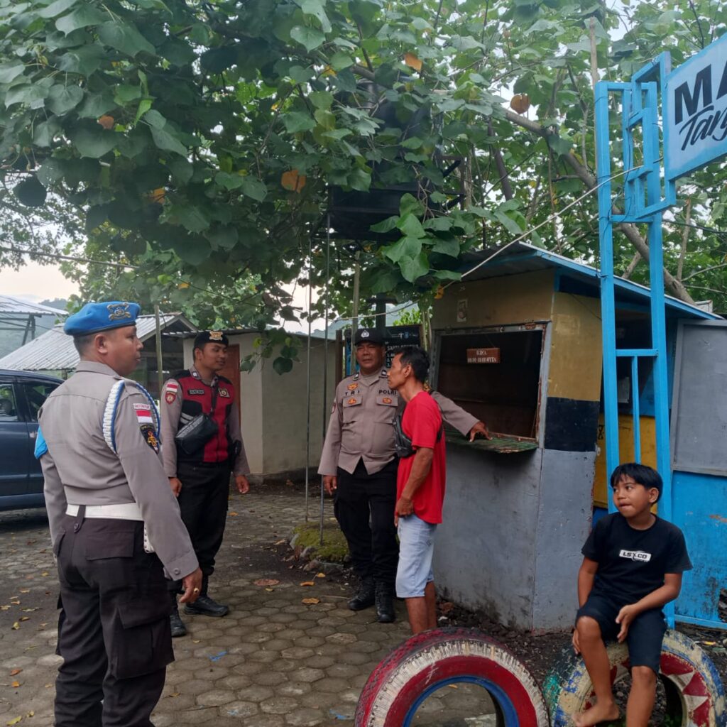 Patroli Rutin Polsek Sekotong Bikin Wisatawan Lebih Tenang