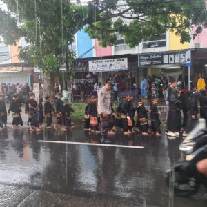 Ritual Adat Nyongkolan di Sandik: Kolaborasi Budaya dan Keamanan Publik