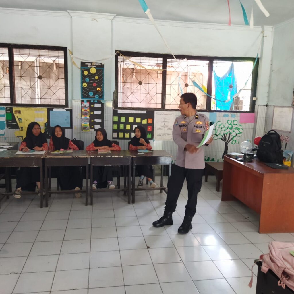 Cegah Dini Penyalahgunaan Narkoba, Polsek Labuapi Sosialisasi ke Sekolah Dasar