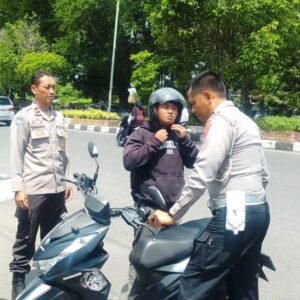 Profesional dan Siaga, Petugas Pos Pam Epicentrum Pastikan Keamanan di Libur Lebaran