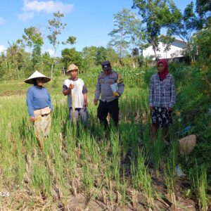 Komitmen Polri dalam Program Ketahanan Pangan di Lombok Barat melalui Kunjungan Bhabinkamtibmas
