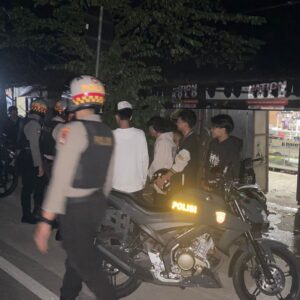 Patroli Dini Hari Polres Lombok Barat Antisipasi Aksi Kejahatan