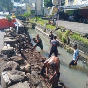 Tanpa Sekat, TNI dan Warga Bersatu Bangun Talut Demi Ketahanan Pangan