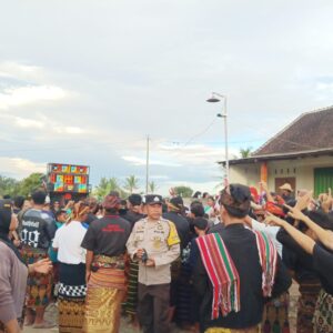 Tradisi Nyongkolan Berlangsung Tertib Berkat Sinergi Polisi dan Warga