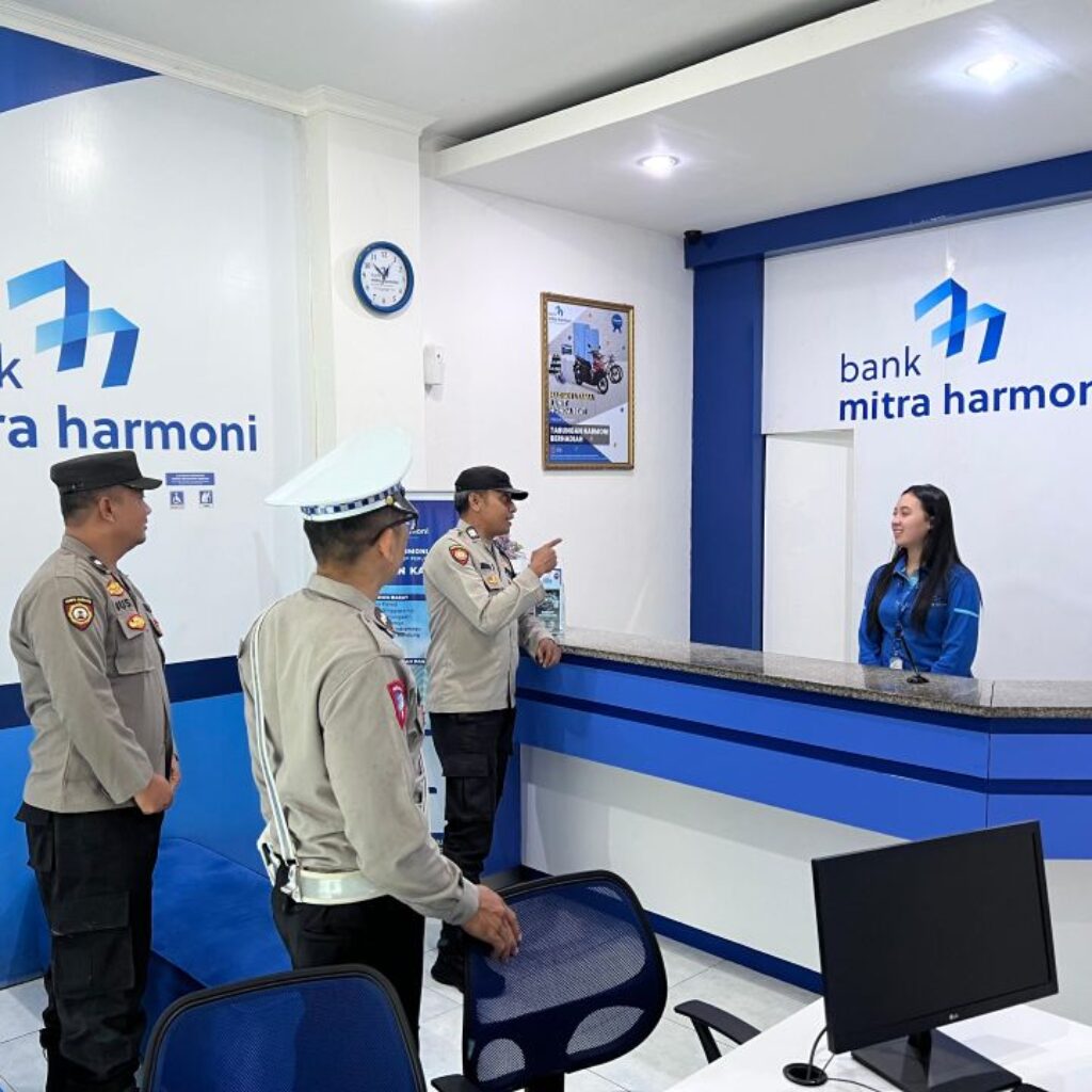 Patroli KRYD Polsek Kediri: Sinergi Cegah Kejahatan di Kantor Bank Mitra Harmoni