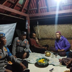 Polsek Lembar Intensifkan Patroli Malam untuk Tekan Kejahatan 3C dan Curnak