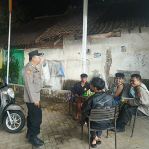 Keamanan Masyarakat Terjamin: Polsek Lembar Laksanakan Patroli Rutin