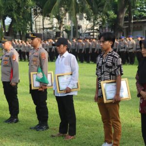 Polsek Lembar Raih Penghargaan Pelayanan Publik Terbaik
