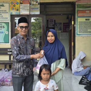 Sejumlah Ibu Hamil KEK di Kuripan Dapat Bantuan Gizi