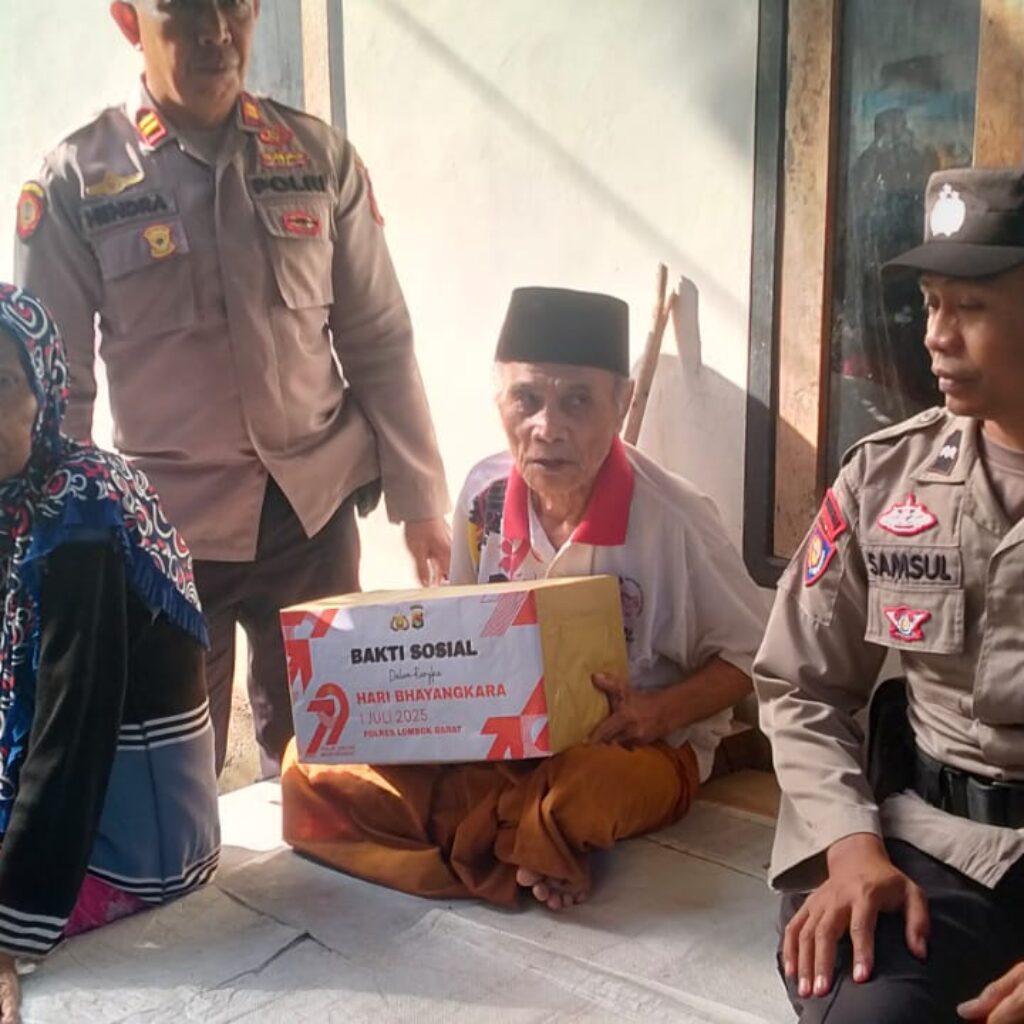 Bakti Sosial Polsek Kediri Warnai Hari Bhayangkara di Lombok Barat