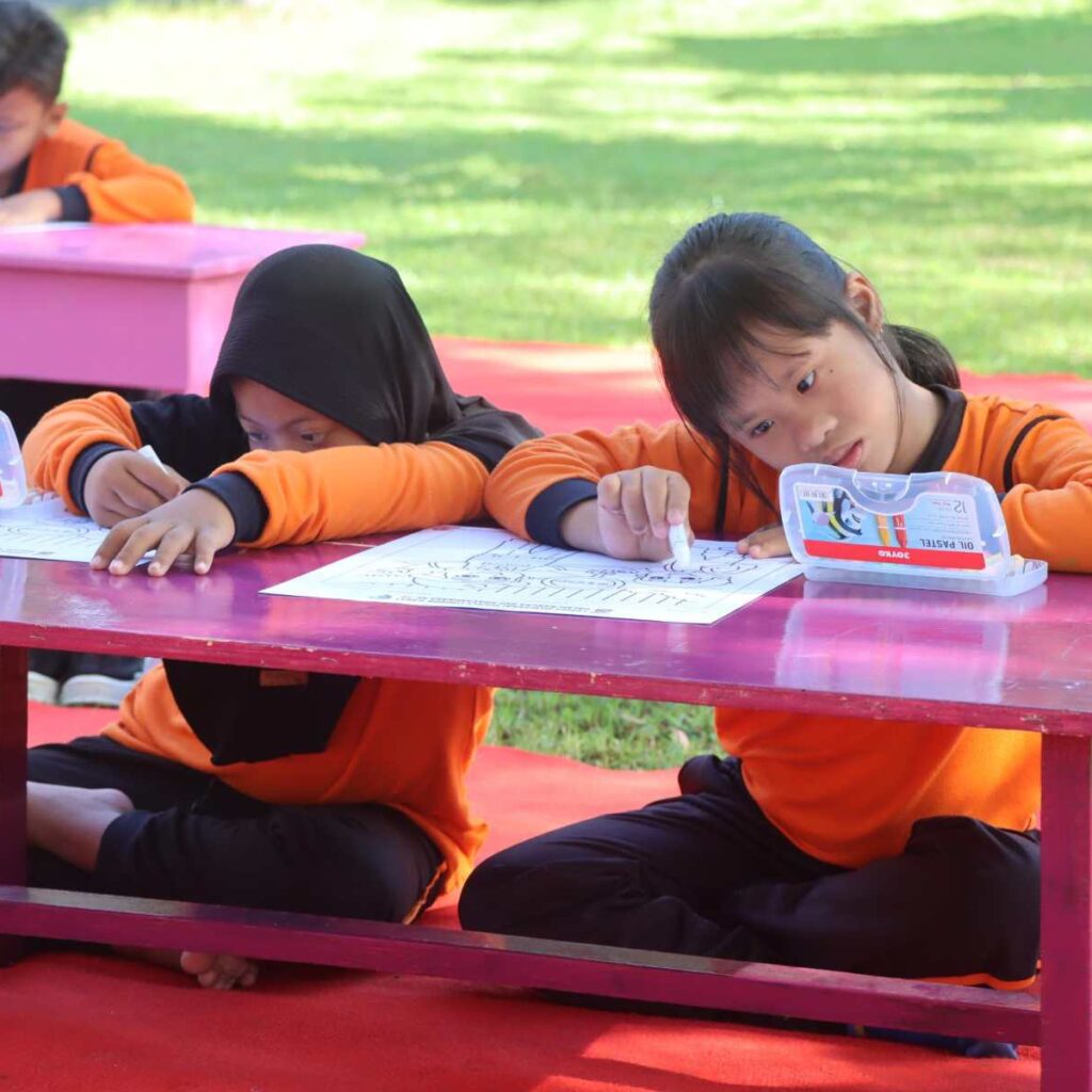 SLBN 2 Lombok Barat Jadi Tuan Rumah Lomba Mewarnai Hari Bhayangkara