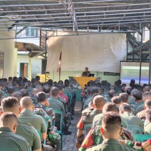 Dandim 1606/Mataram Tekankan Disiplin dan Etika Digital dalam Jam Komandan