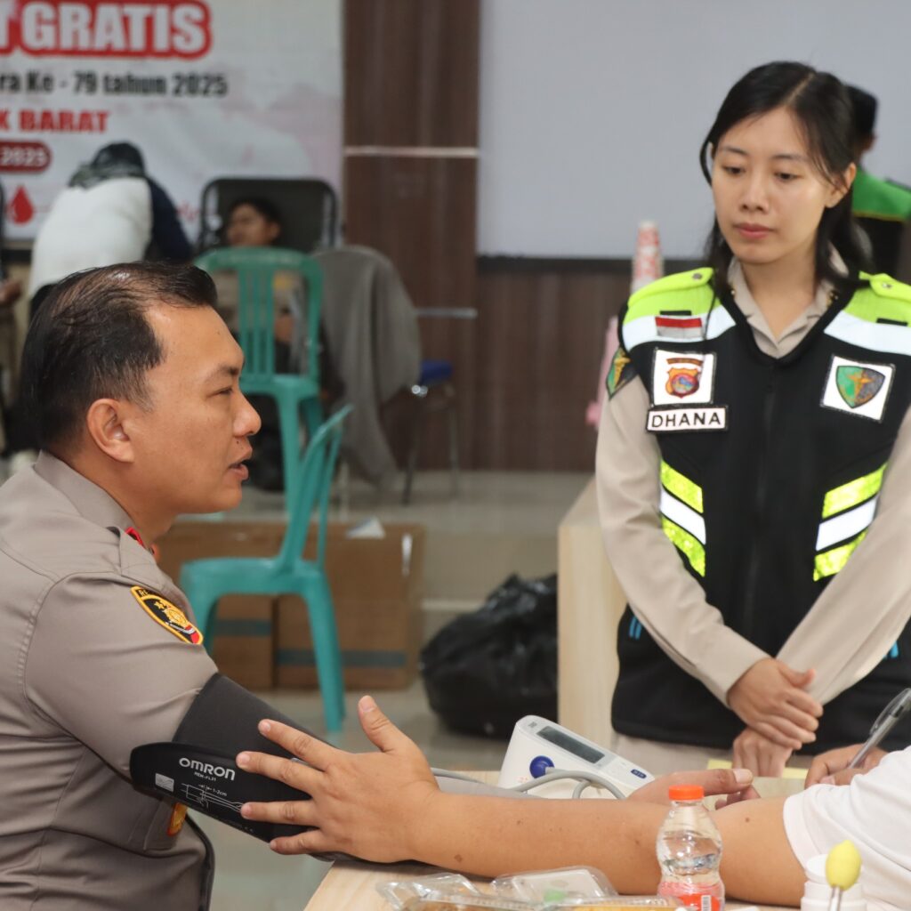 Sinergi Polri dan Warga Lombok Barat dalam Bhakti Kesehatan 2025