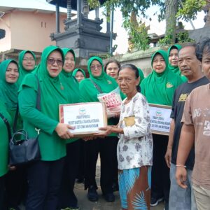 Aksi Nyata Persit KCK XXV Bantu Warga dan PNS di Tengah Musibah Banjir
