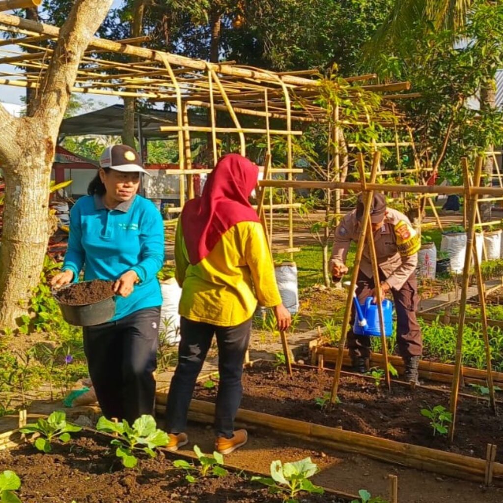 Kunjungan Polri ke BPP Kuripan Jadi Contoh Kolaborasi Ketahanan Pangan Desa