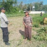 Dukung Ketahanan Pangan, Bhabinkamtibmas Gerung Gencarkan Sosialisasi ke Petani