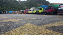 Antrean Kendaraan di Pelabuhan Gilimas Terpantau Tertib dan Aman