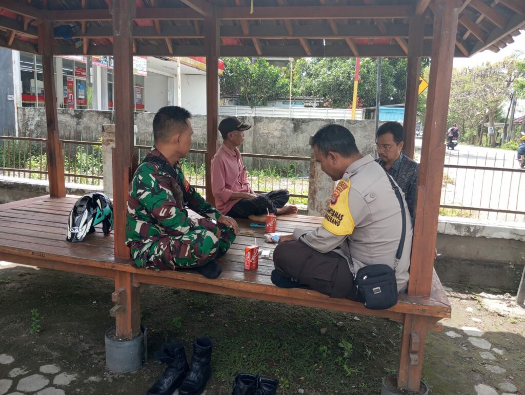 2702babe-1f23-4fe9-b03d-8d561981cb8a