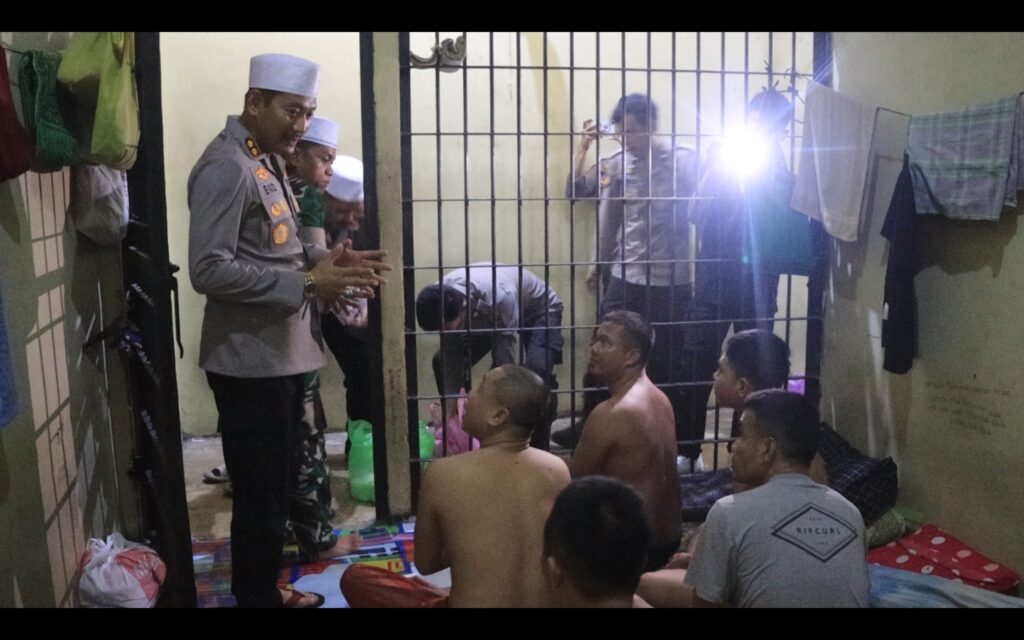 8b4728fd-af9c-4bef-804c-d25ccf1c195b