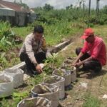 Sinergi Polsek Labuapi dan Warga Mapak Reong Dorong Pemanfaatan Pekarangan Produktif