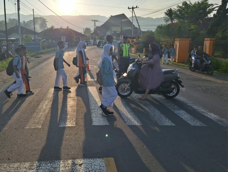 WhatsApp Image 2025-10-16 at 08.33.49 (1)