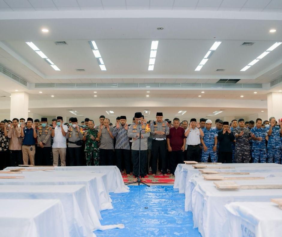 WhatsApp Image 2025-12-10 at 23.15.29