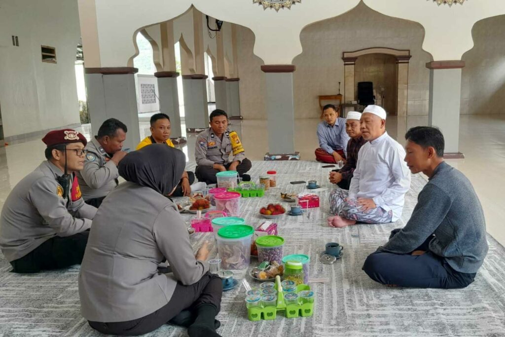 Sinergi Ulama-Umara: Kapolsek Gerung Kunjungi Ponpes di Mesanggok