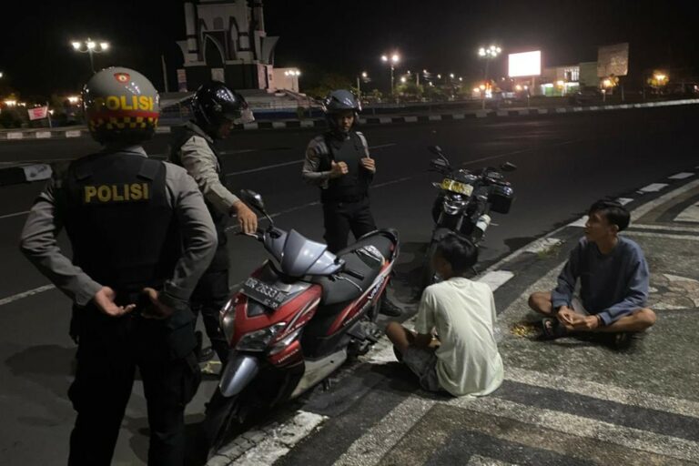 Patroli Blue Light Samapta Sasar Titik Rawan di Labuapi Lombok Barat